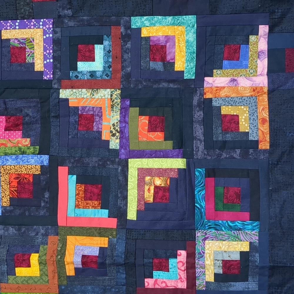 Log cabin pieced quilt top - Picture 13 of 16